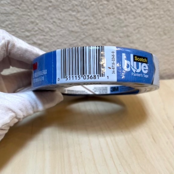Scotch Blue Tape.Original multiuser. 0.94" almost an inch. NWT NEW - Picture 2 of 4